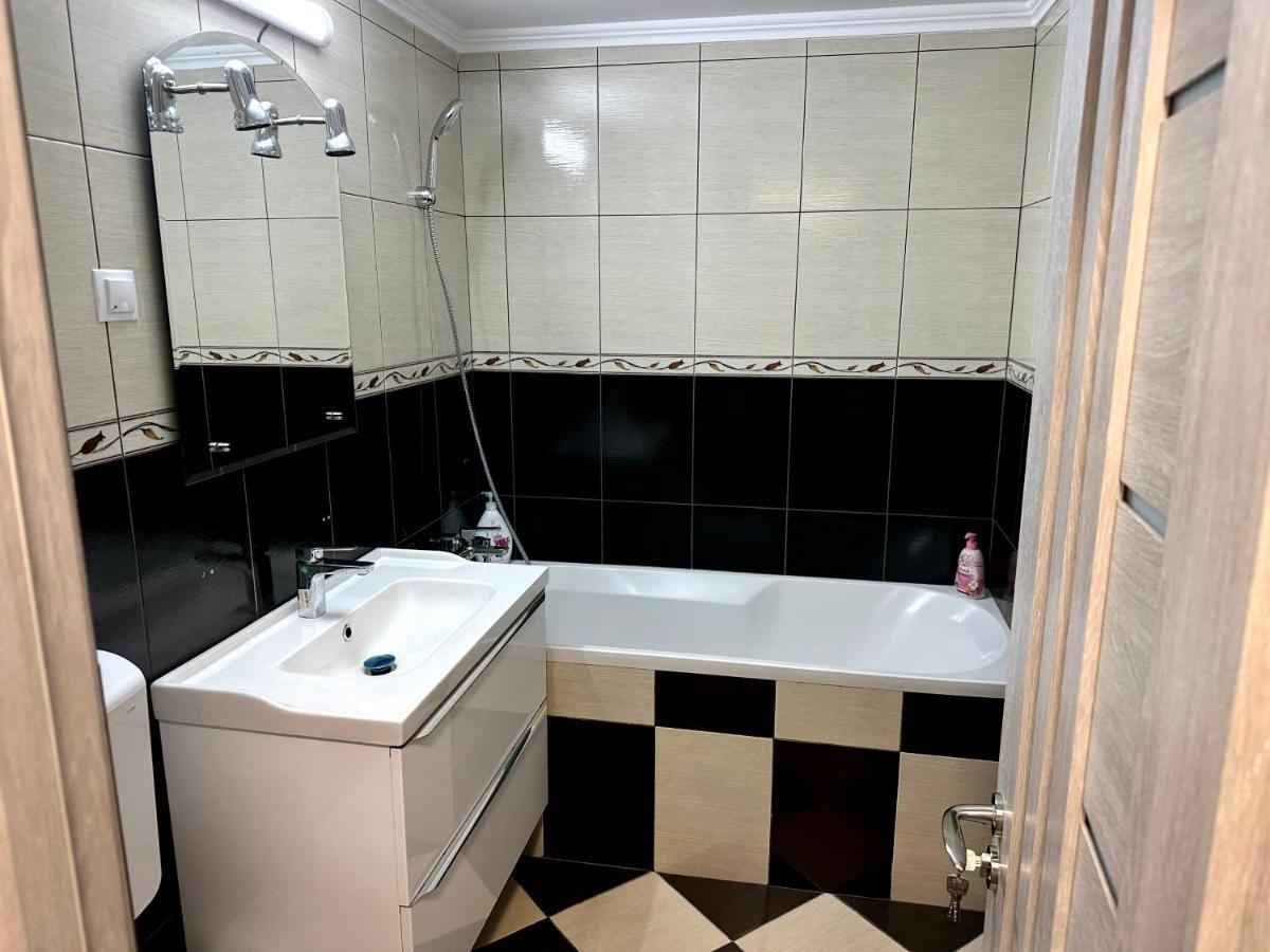 Royal Apartment Buzau Ngoại thất bức ảnh